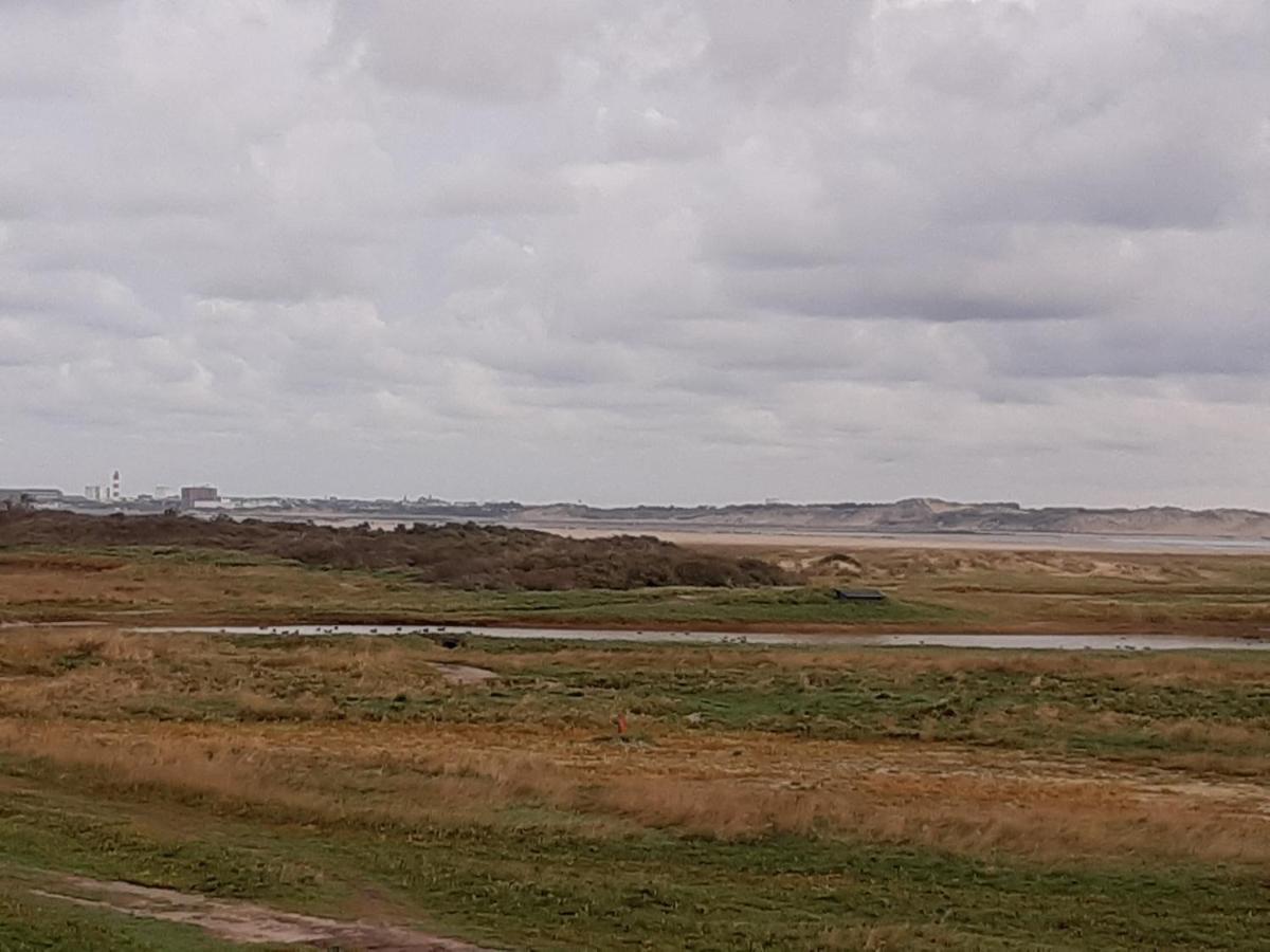 Les Obiones, Vue Laterale Mer, Fort Mahon Plage, Magnifique Studio Cabine 4P, Avec Balcon , Parking Prive Gratuit, Wifi, Classe 2 Etoiles, Exposition Plein Sud En Baie De Somme Bagian luar foto