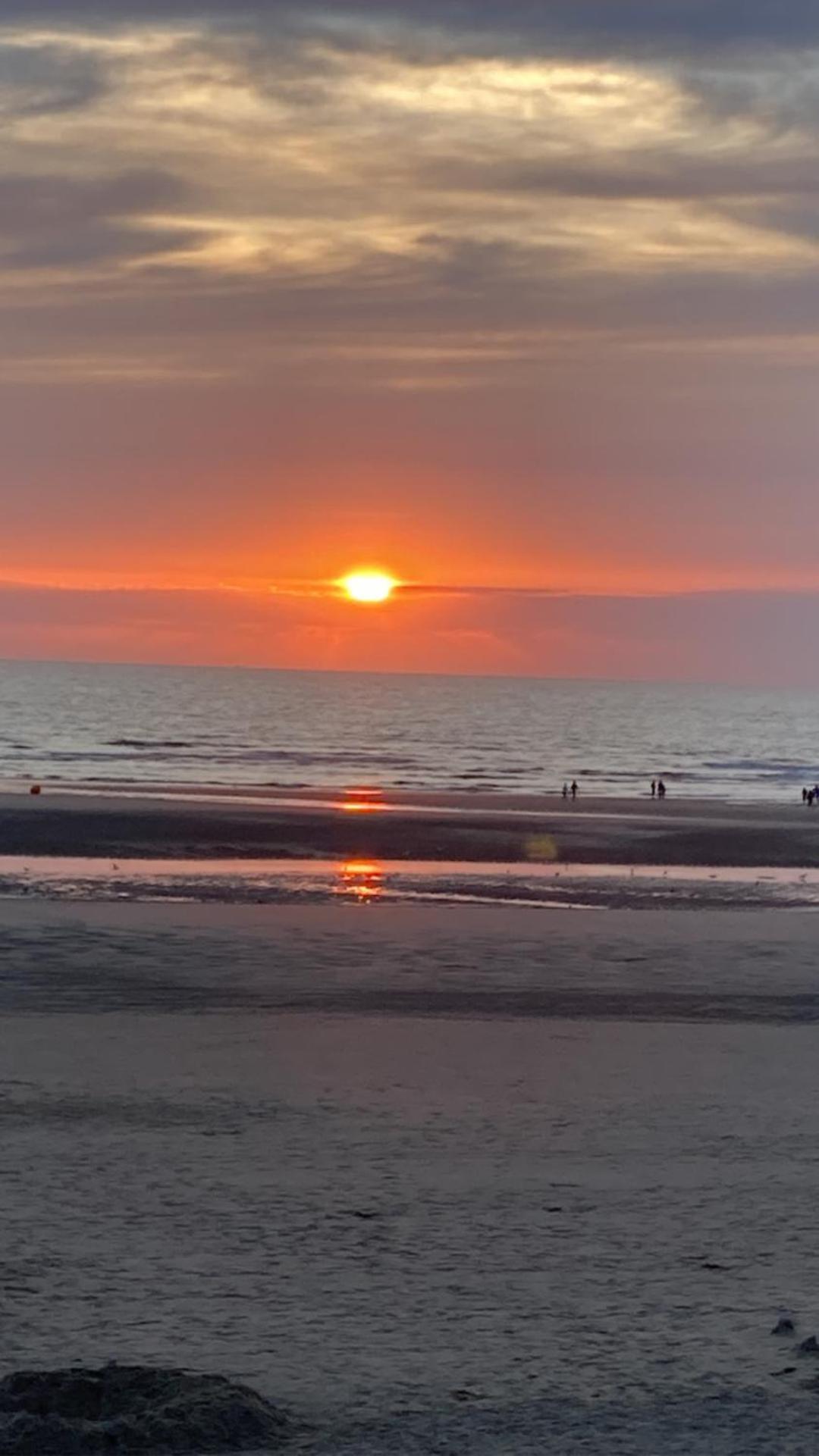 Les Obiones, Vue Laterale Mer, Fort Mahon Plage, Magnifique Studio Cabine 4P, Avec Balcon , Parking Prive Gratuit, Wifi, Classe 2 Etoiles, Exposition Plein Sud En Baie De Somme Bagian luar foto